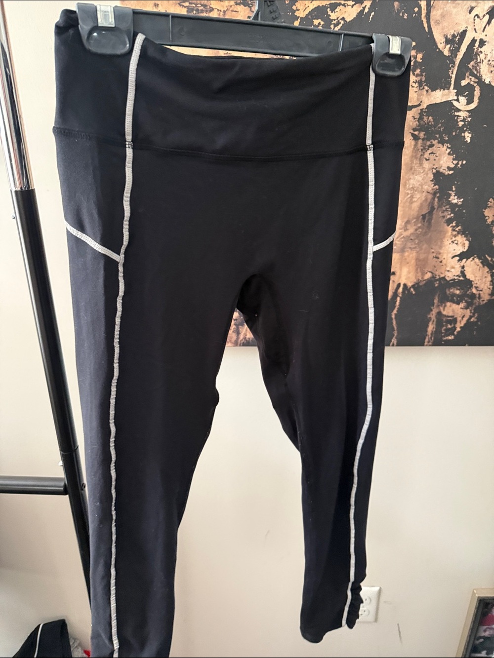 Black women’s Free People Movement Performance Leggings with Contrast Stitching